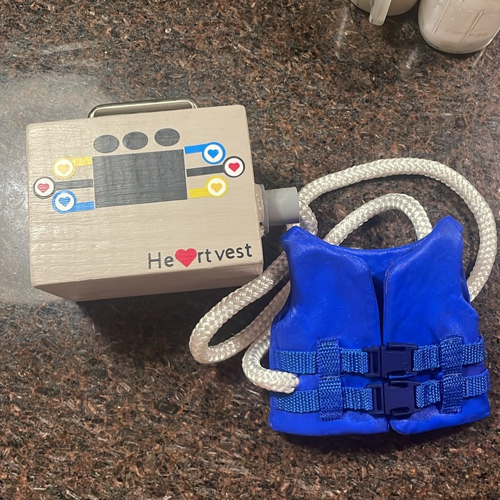 Doll airway clearance vest